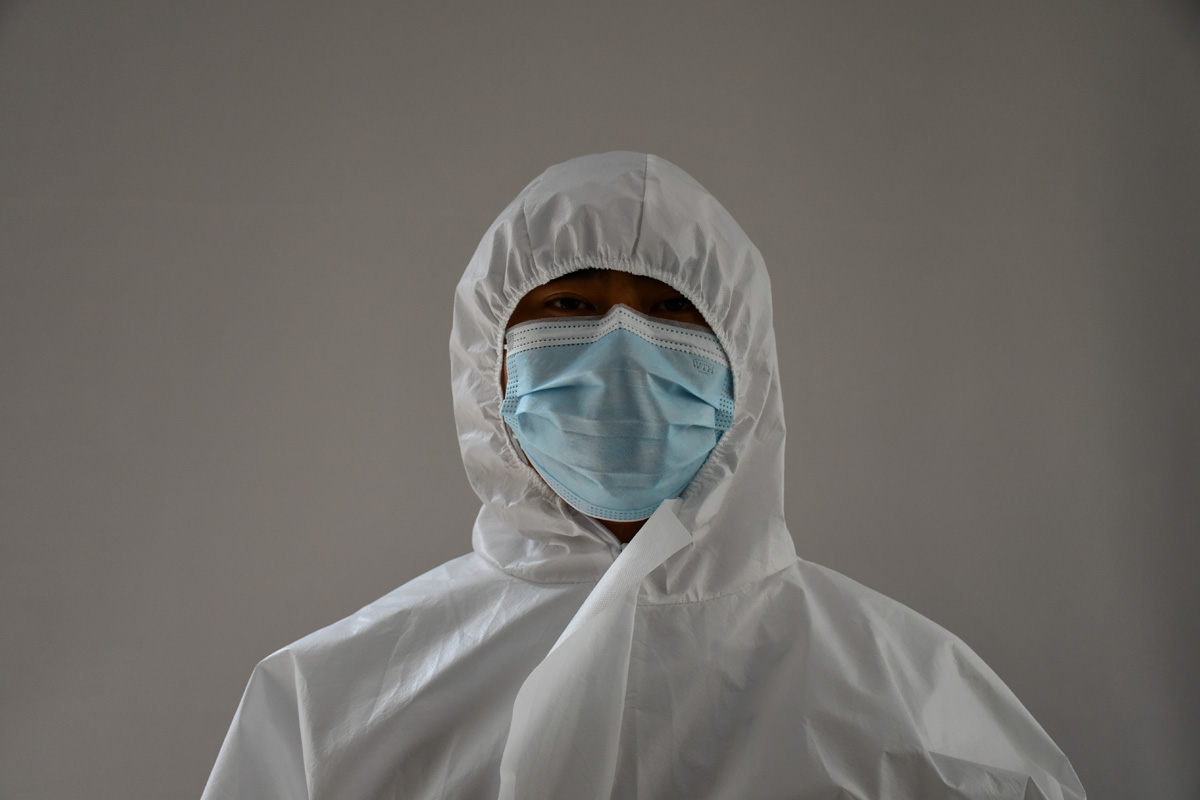 Disposable cleanroom garments:Classification and use of protective clothing