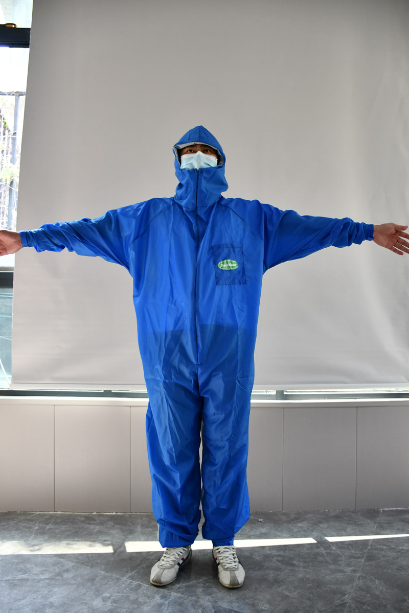 Cheap disposable coveralls：Industrial protective clothing is widely used